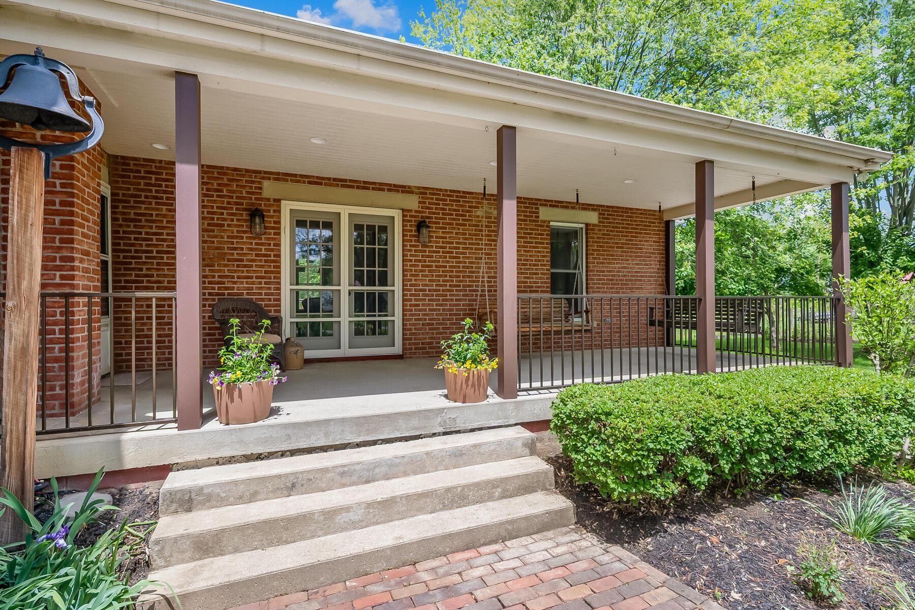 Relaxing front porch