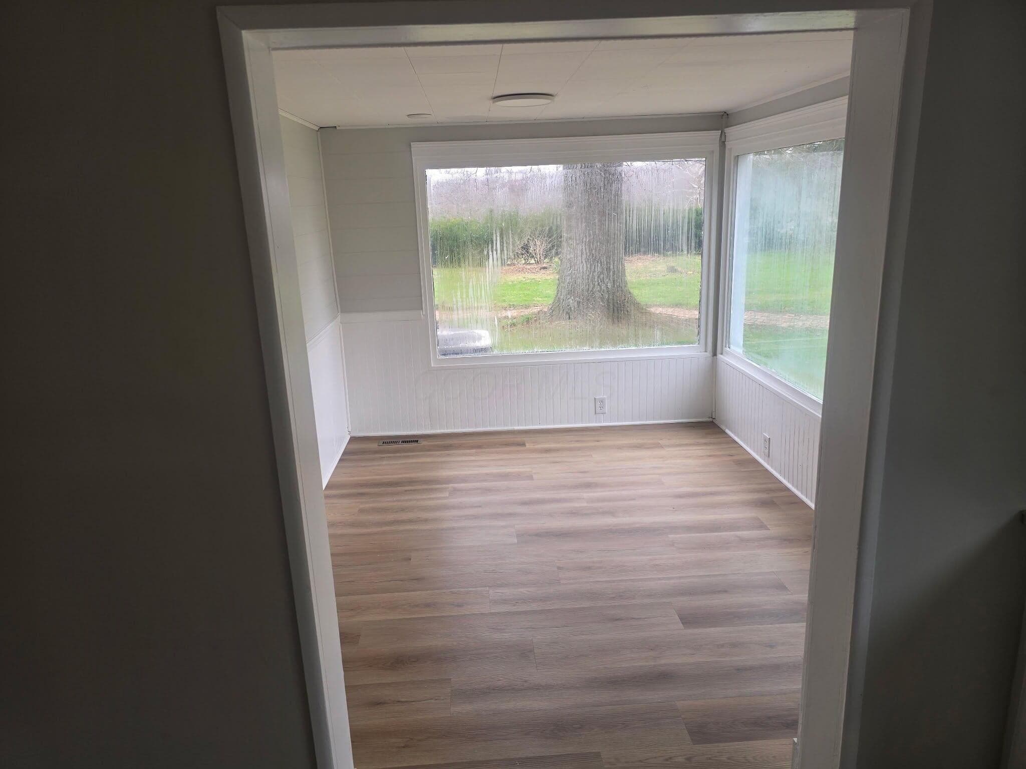 Current Eat-in area kitchen