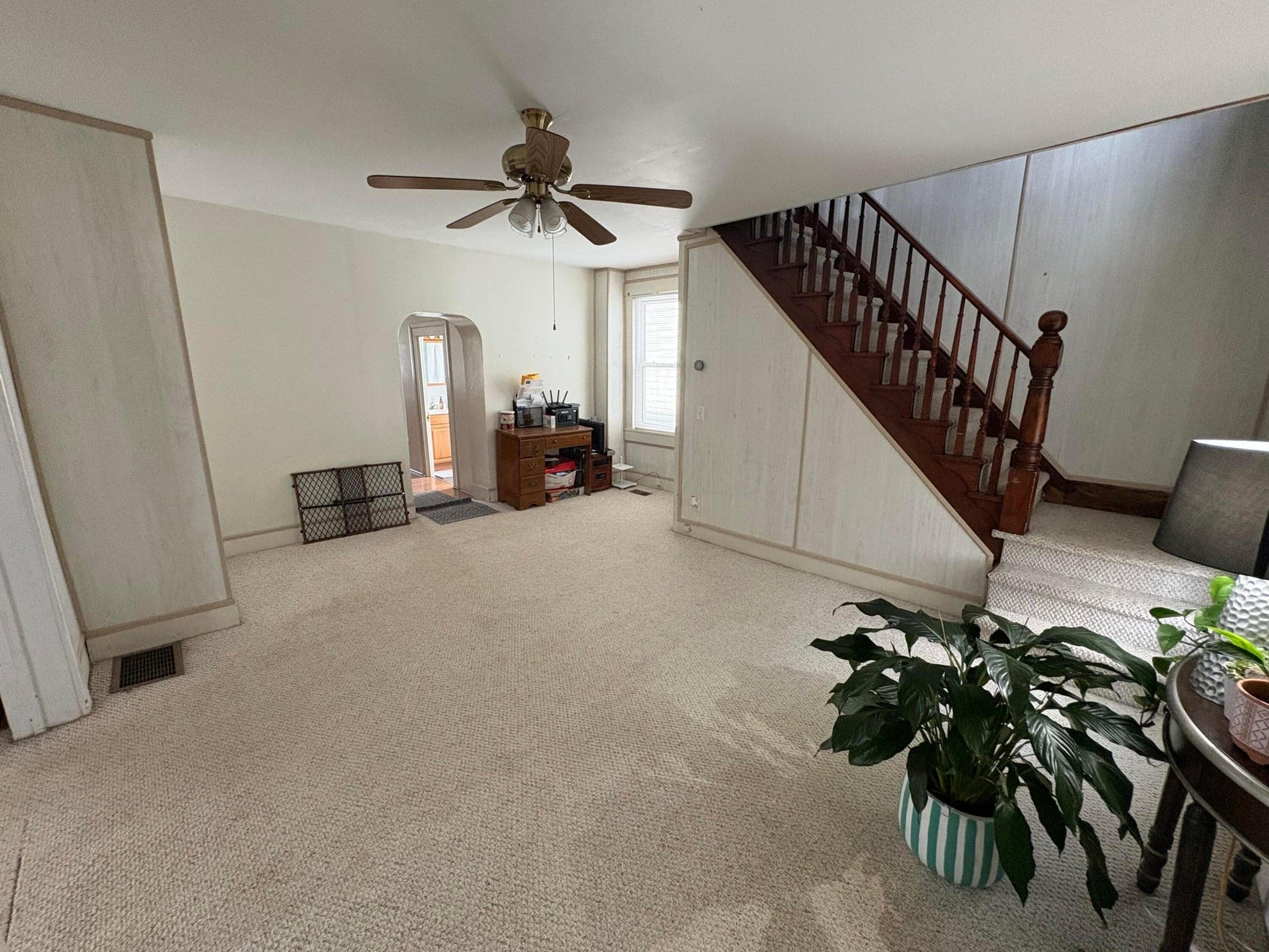 Front room/dining room