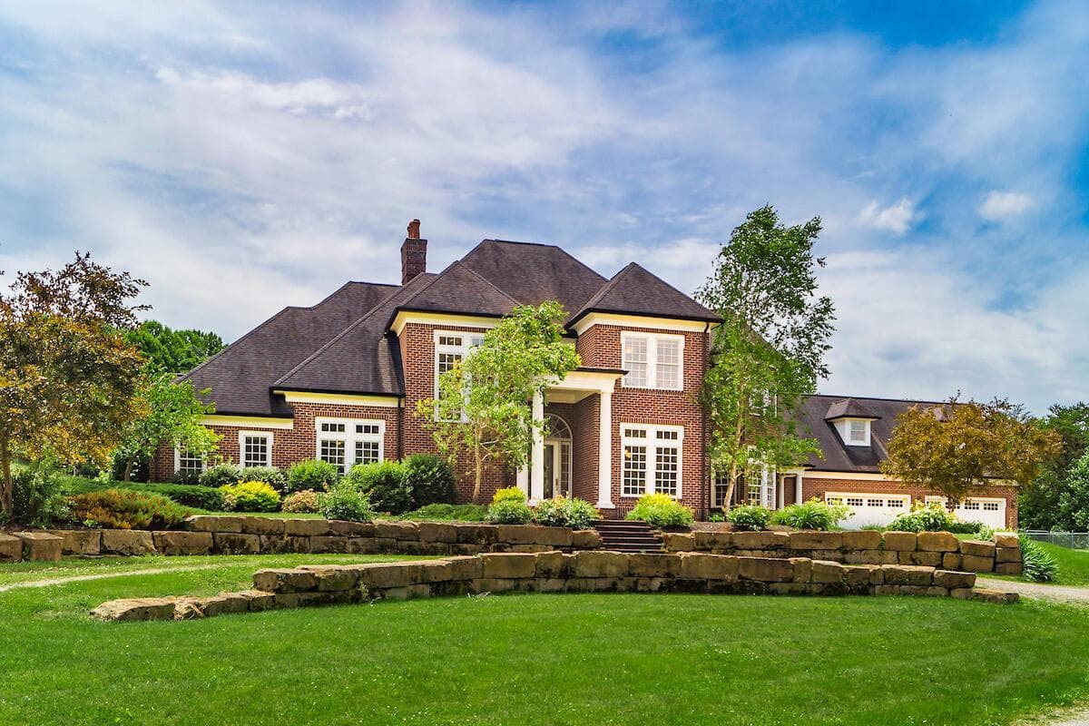 Stately brick set among the beautiful Hocking Hills region.