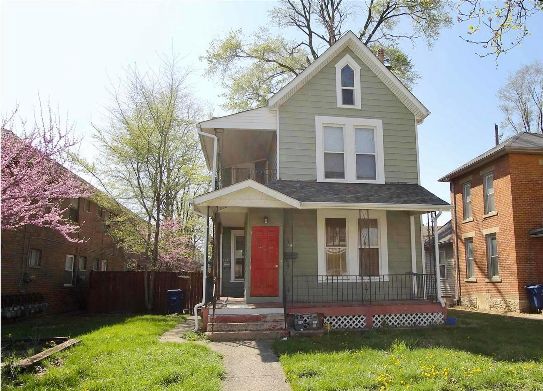 Front facing Hunter Ave