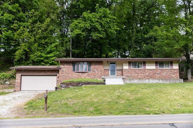 Lovely Brick & frame ranch home