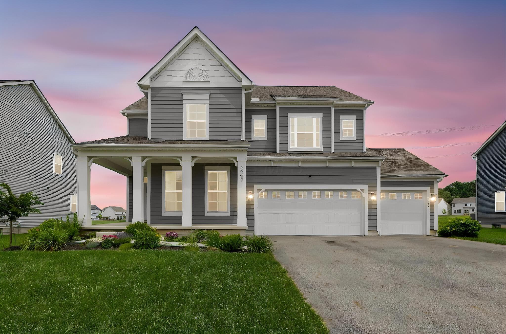 This Schottenstein home is located in the Olentangy School district and is only 3 years young!