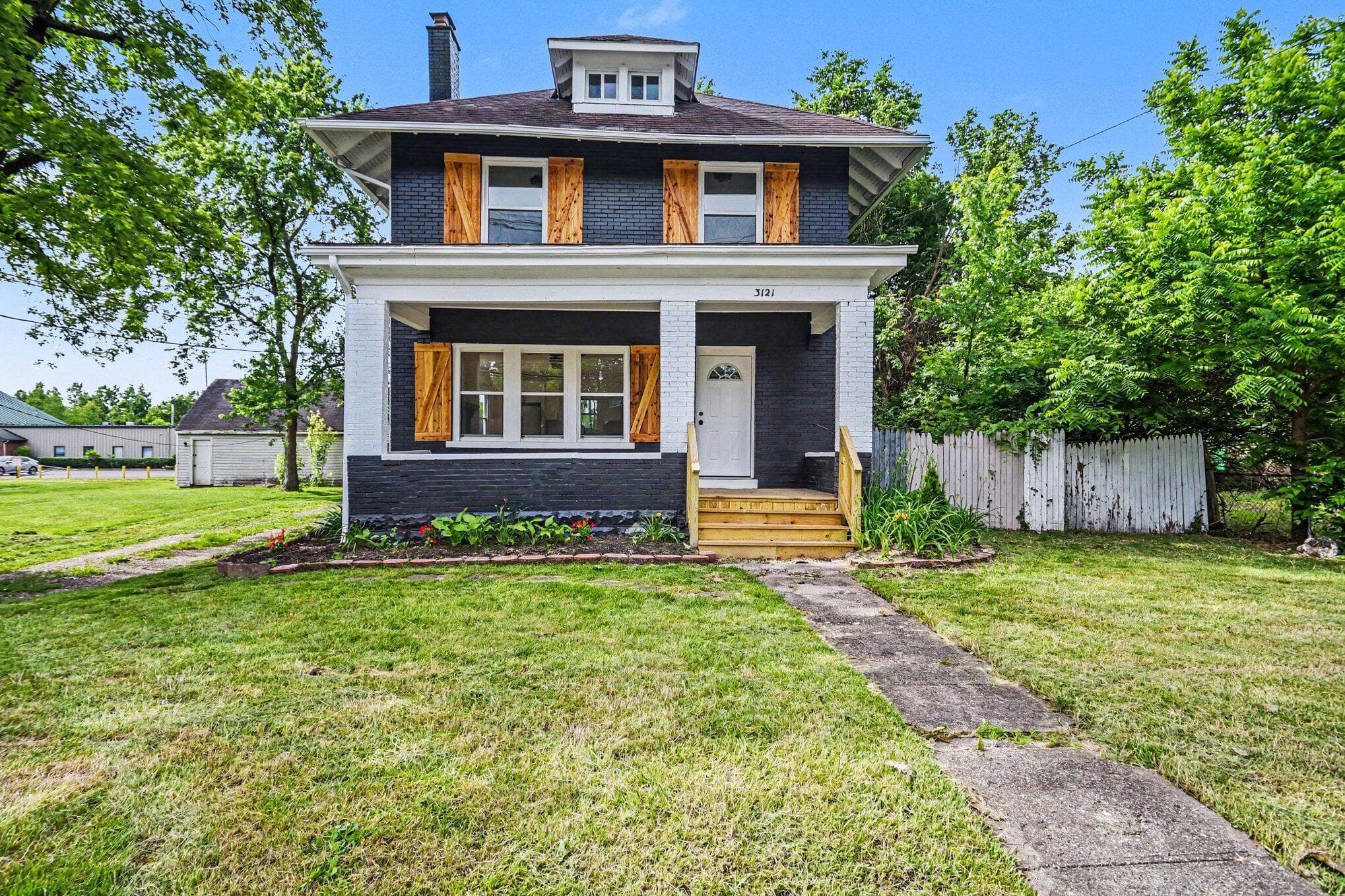 Fully renovated 4 bed 2.5 bath home!