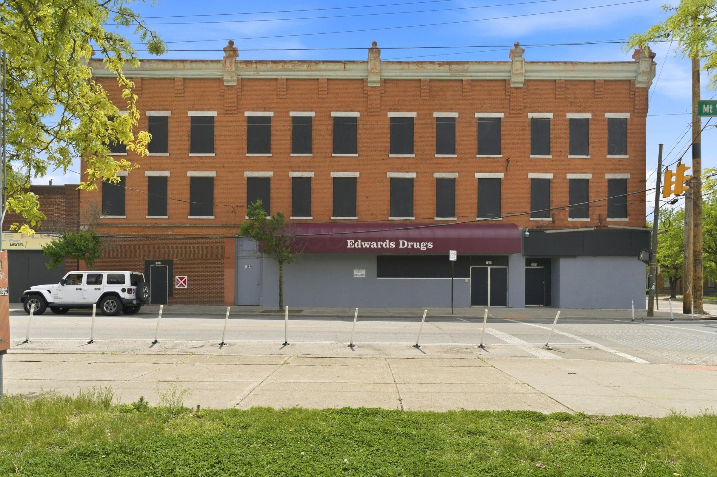 1081-1087 Mt. Vernon Ave