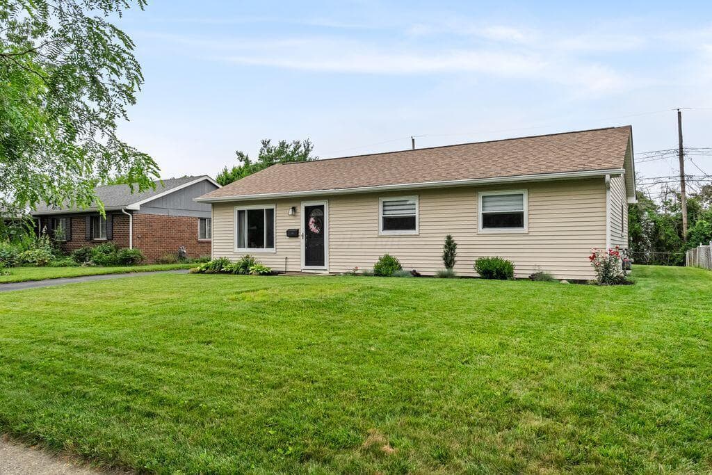Welcome to 3694 Westbrook Drive!
