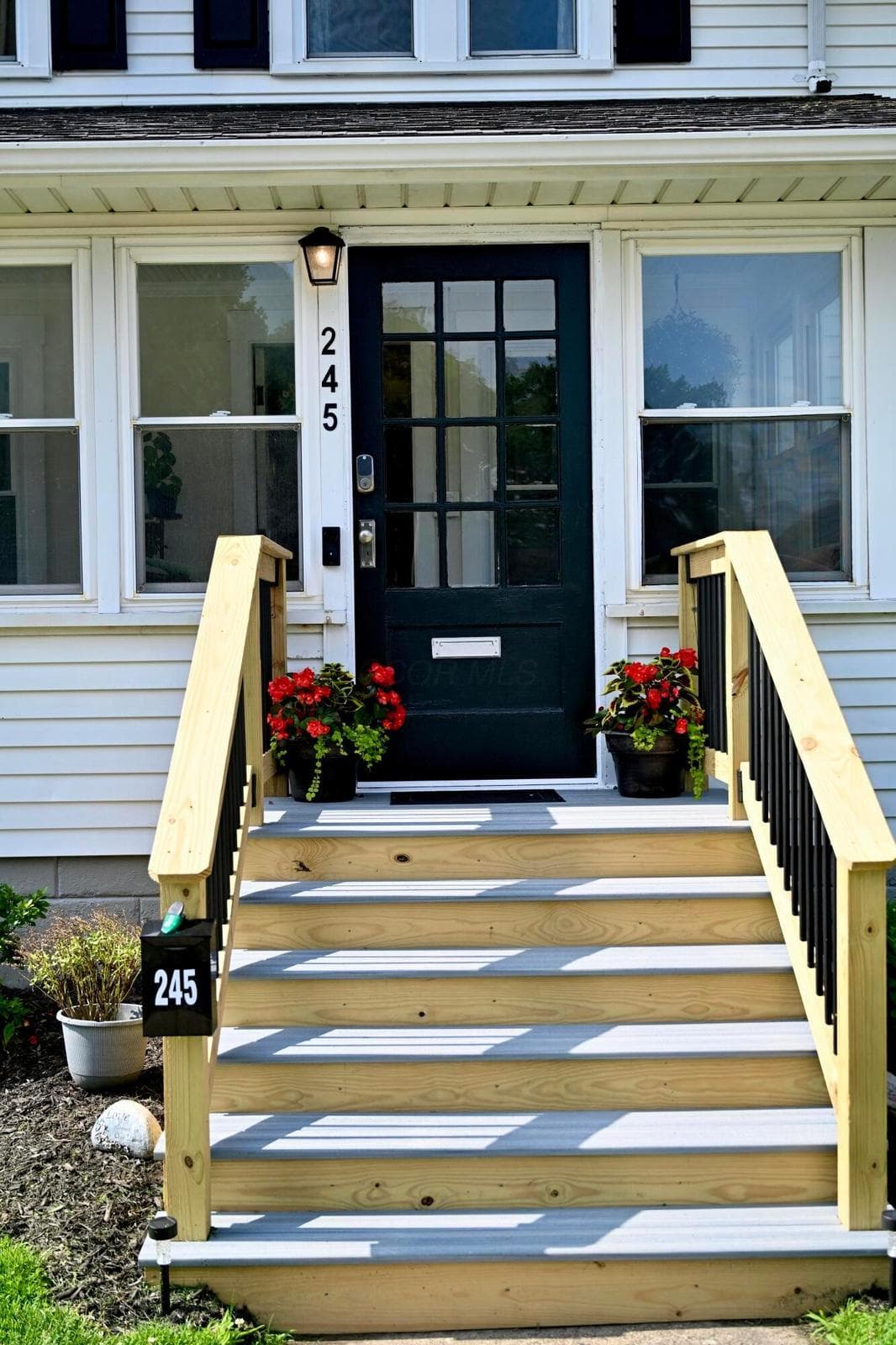 New Front Steps & Railing