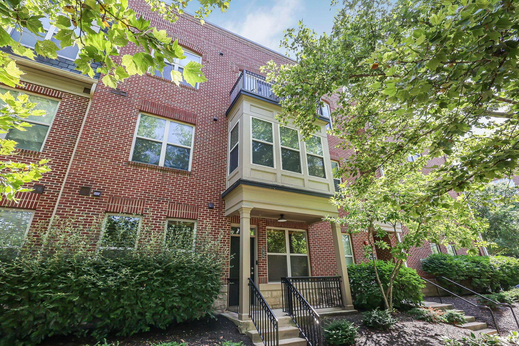 Welcome to 539 W 1st Avenue #206!
