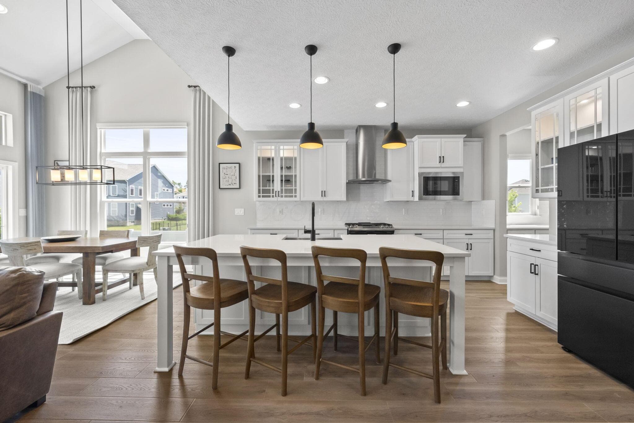 Large Kitchen with Island