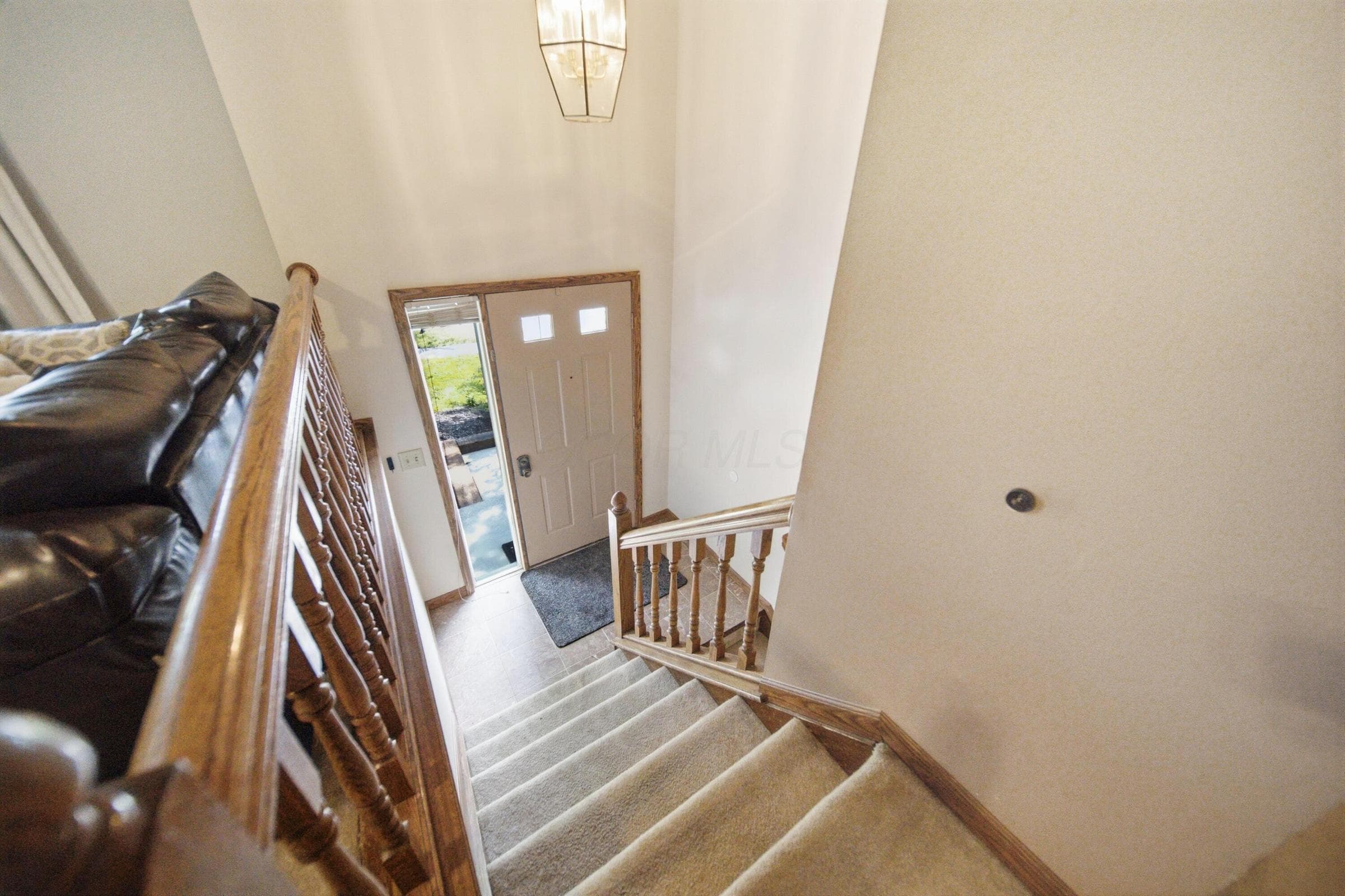Entryway landing