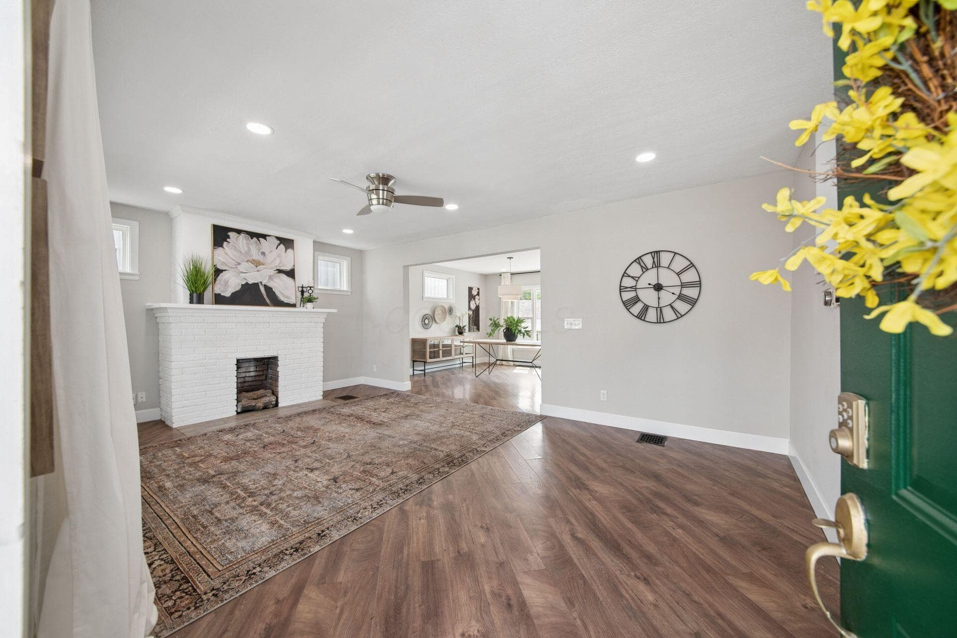 Neutral paint colors