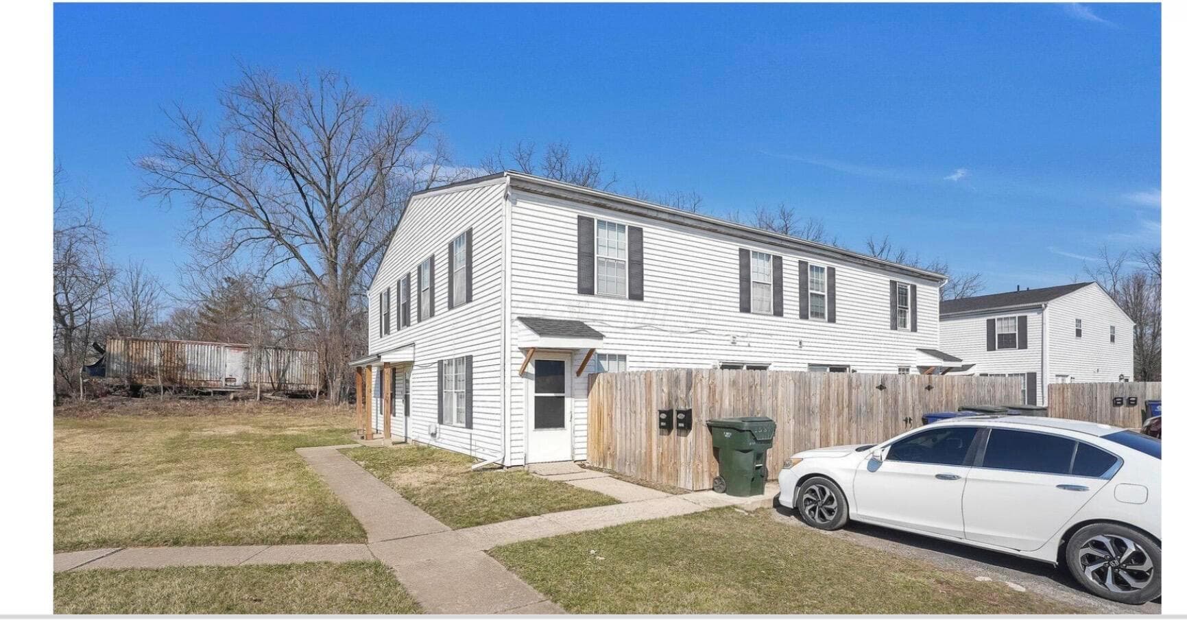 Front view of home