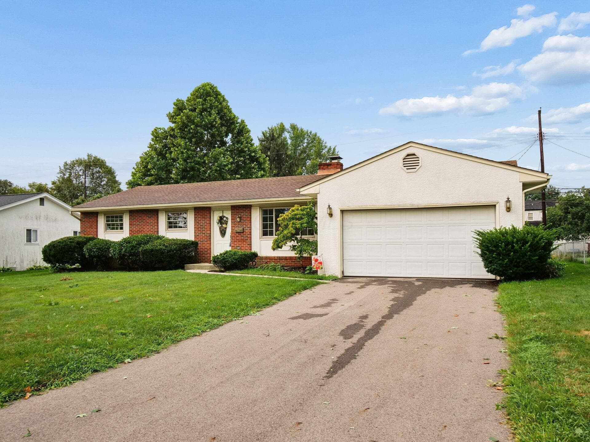 1069 Kennington Ave, Columbus, OH 43220