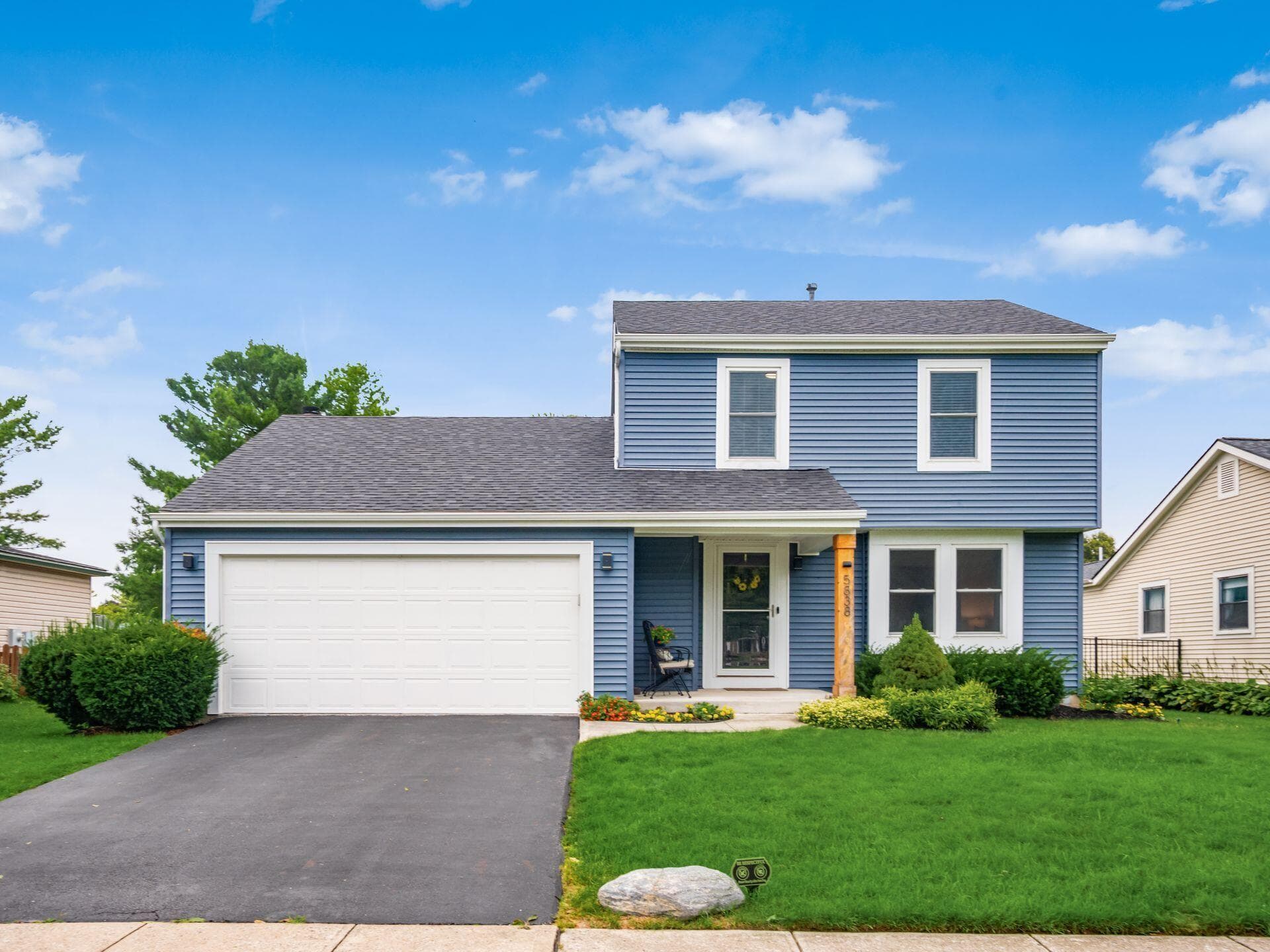 Welcome to this meticulously maintained 3-bedroom, 2.5-bath home, perfectly situated in the highly desirable Dublin school district with Columbus taxes