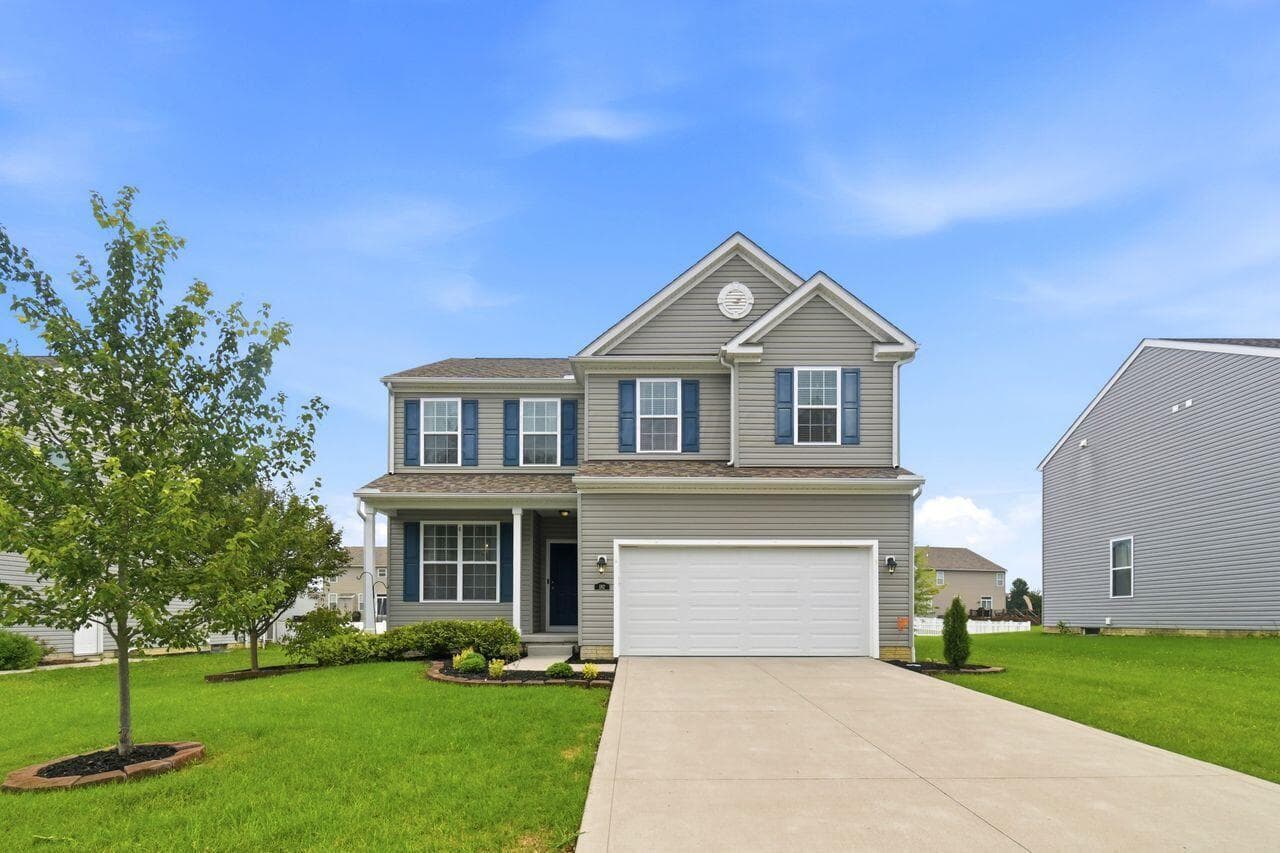 Southwest Licking Schools. 4 bed, 2 1/2 bath home with almost 2,800 finished living space including a great rec room in the basement! Loads of space for everyone.