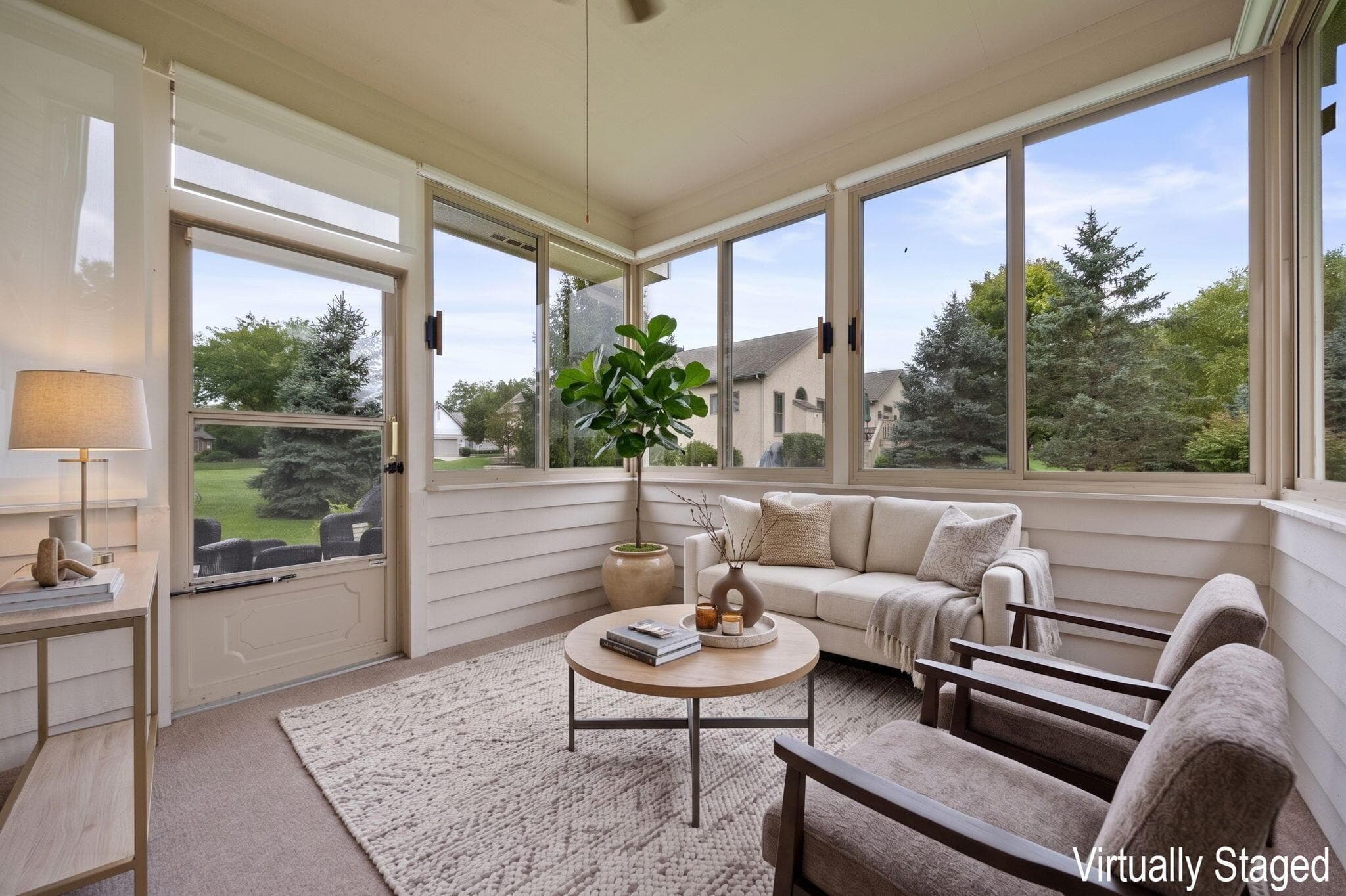 Fully Enclosed 3-Season Rm.