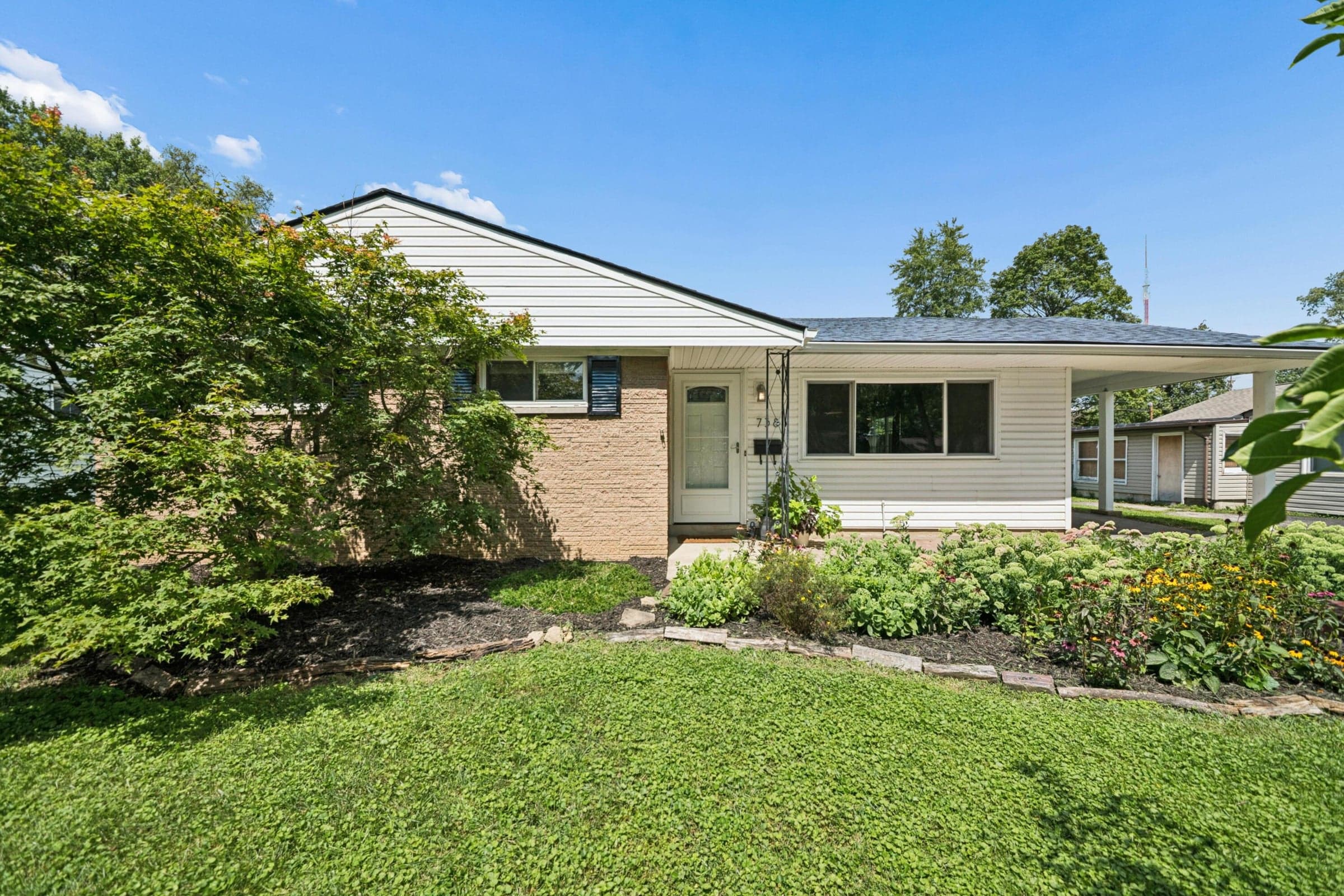 Welcome home to 738 Kettering! 3 bedrooms, 1.5 baths and a HUGE backyard