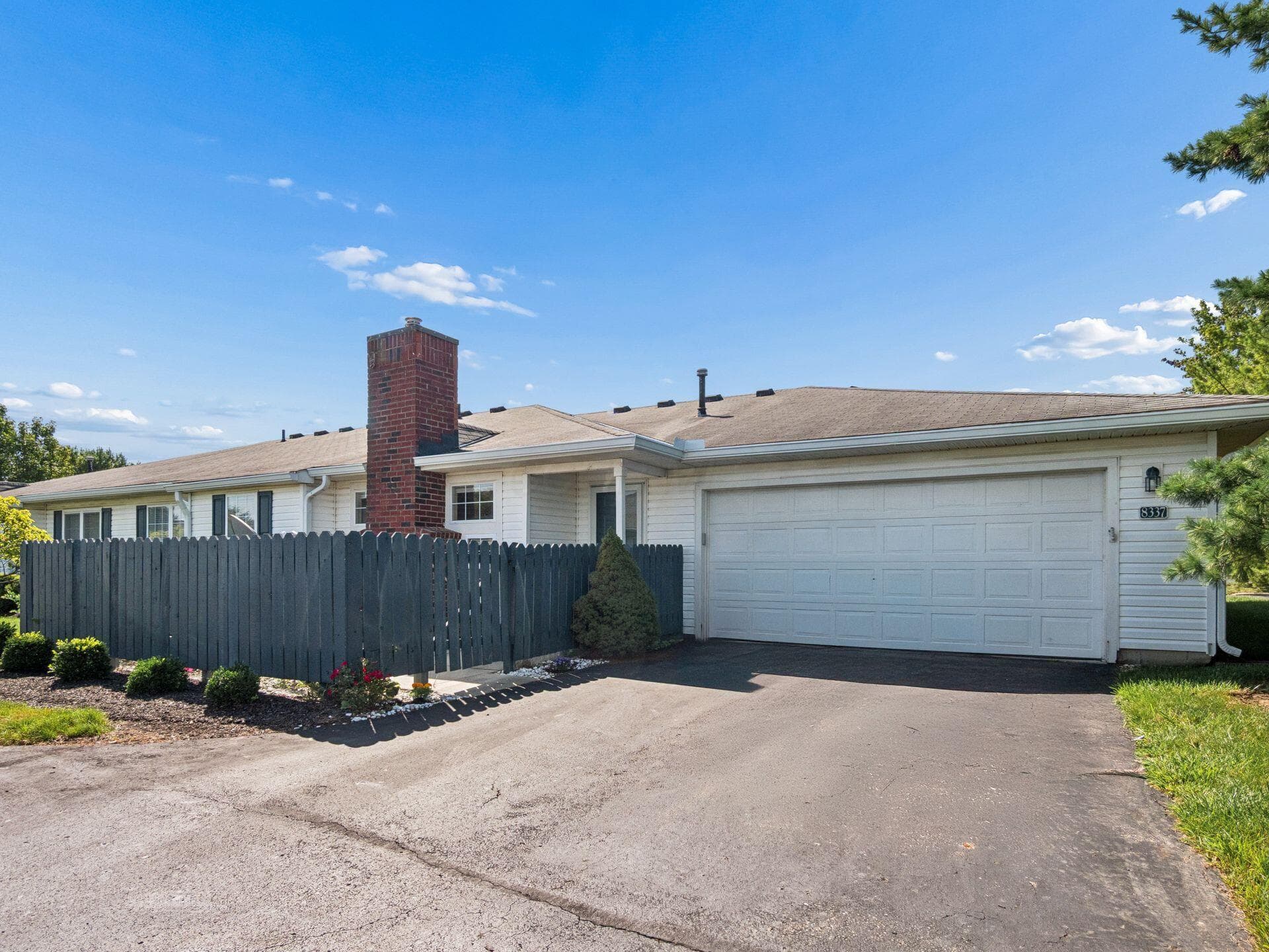 Welcome home to 8337 Greyhawk Circle