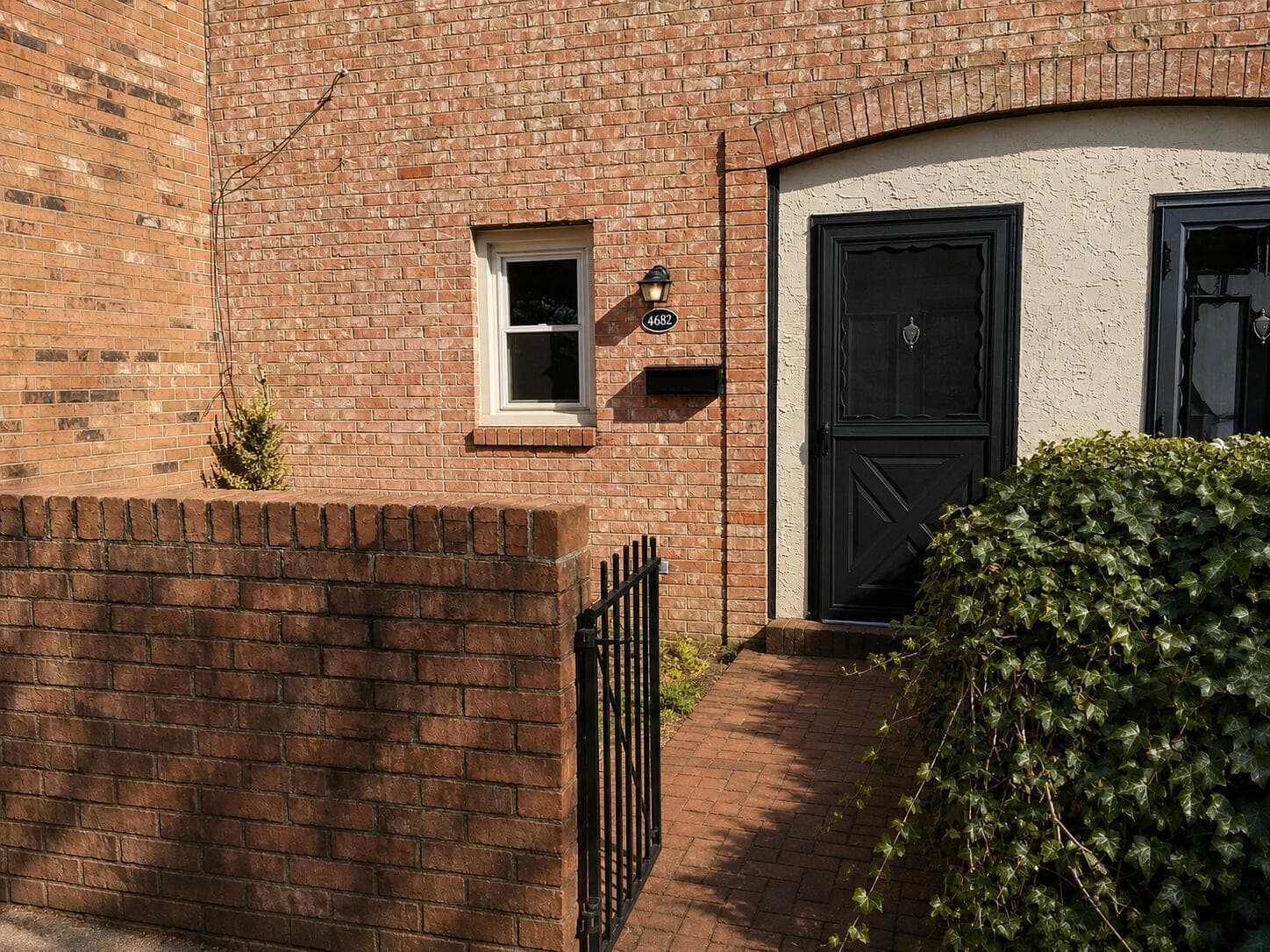 4682 Merrifield Place - Entry and Private Courtyard