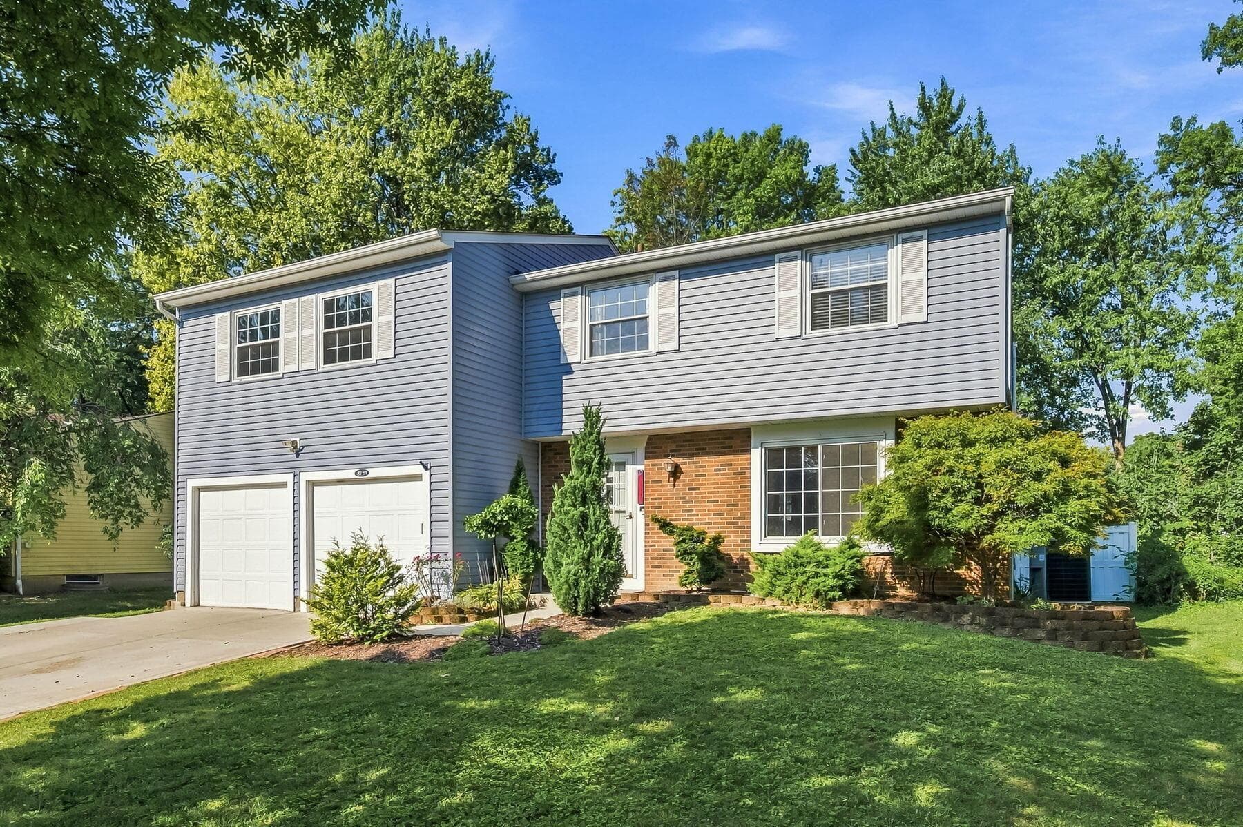 Welcome to 8749 Scarsdale!