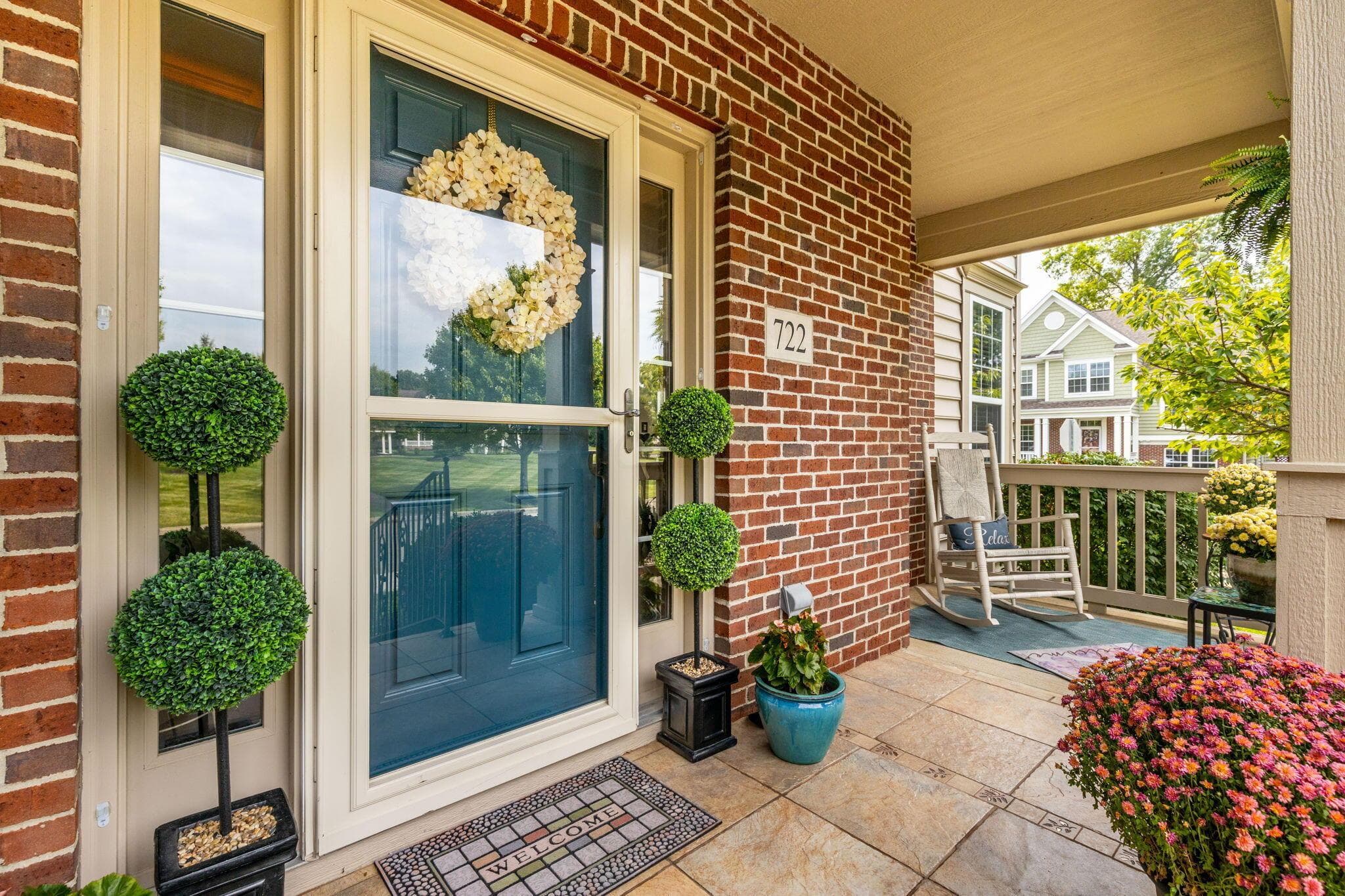 Full view newer "Larson" storm door.
