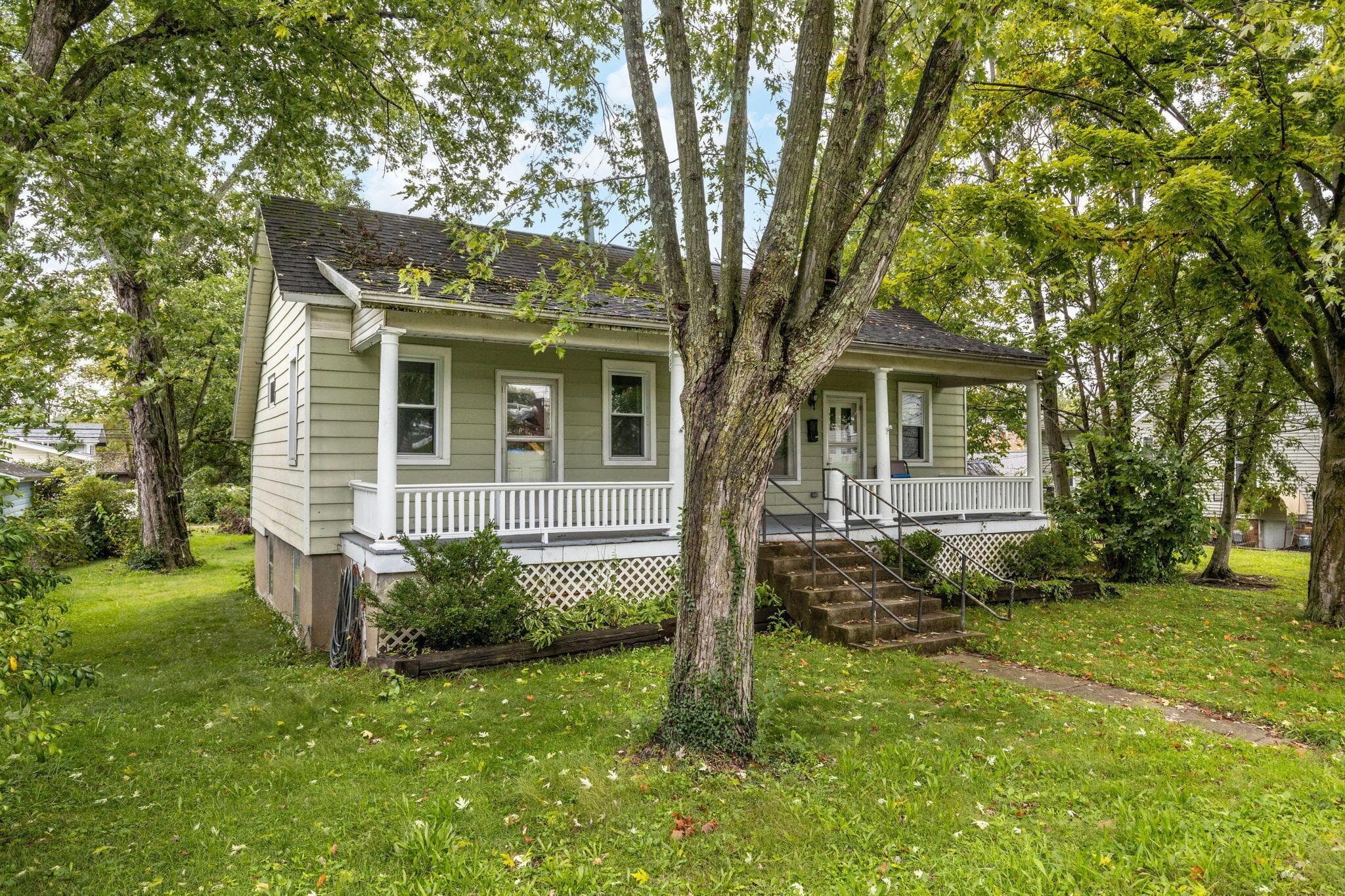 Front View - 213 S Walnut Street, Baltimore, OH 43105