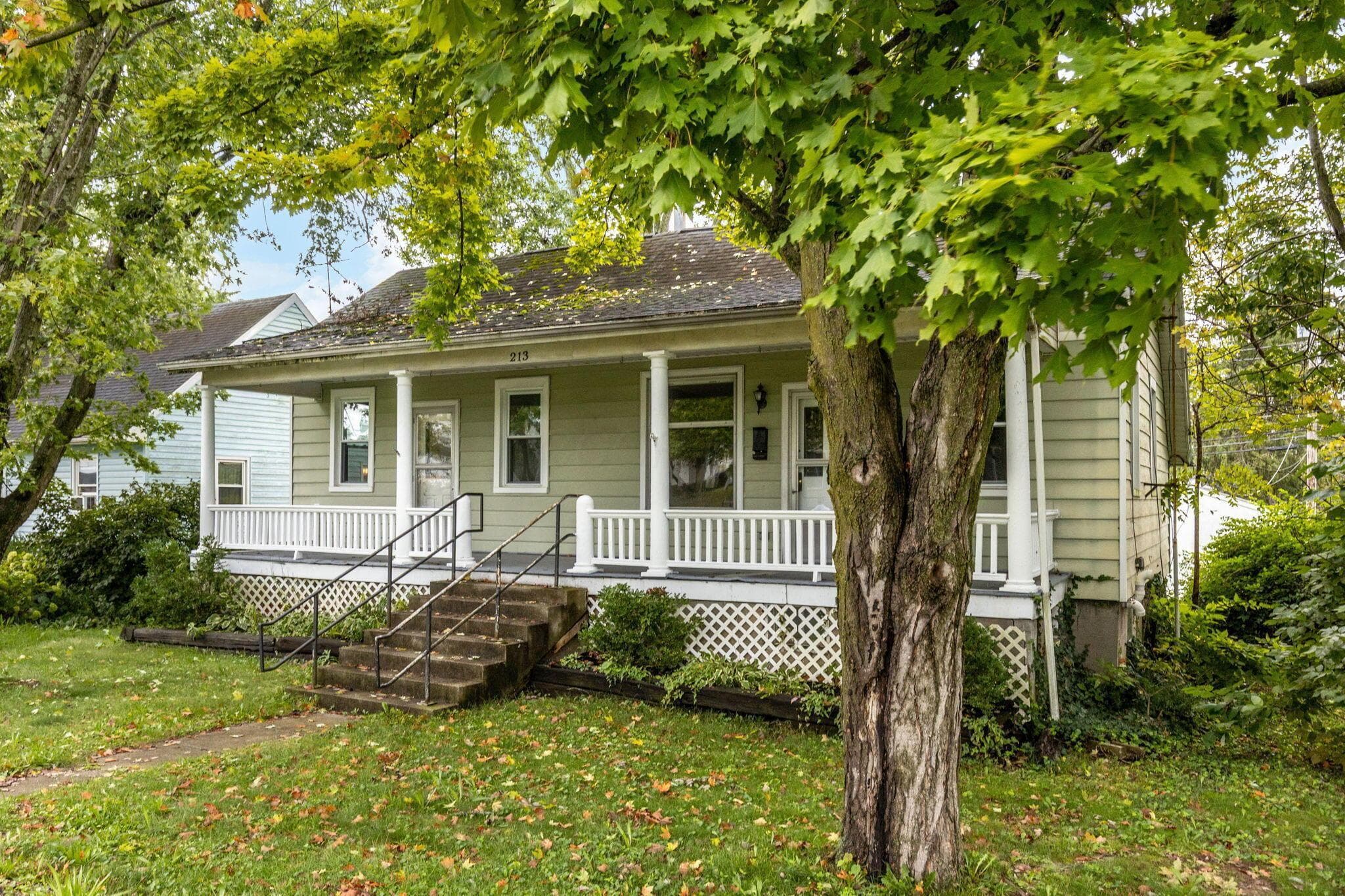 Front View - 213 S Walnut Street, Baltimore, OH 43105