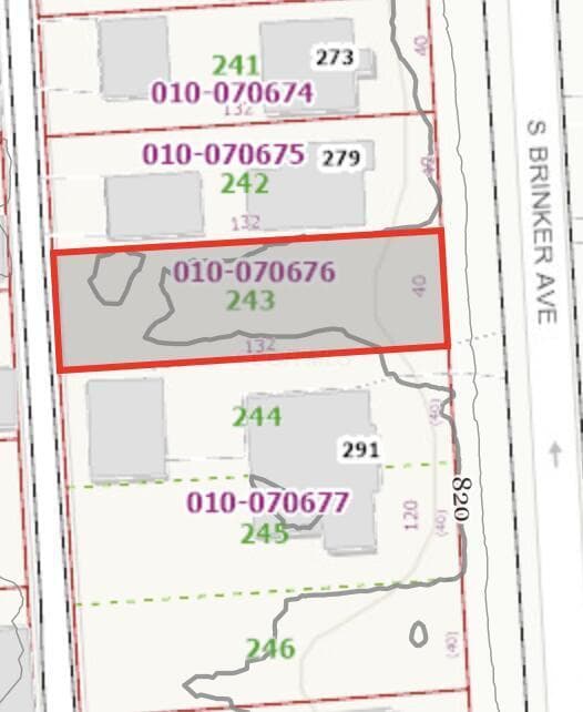 Assessor's Parcel Map. Indicating parcel boundaries and identification numbers, including the property at 010-070676