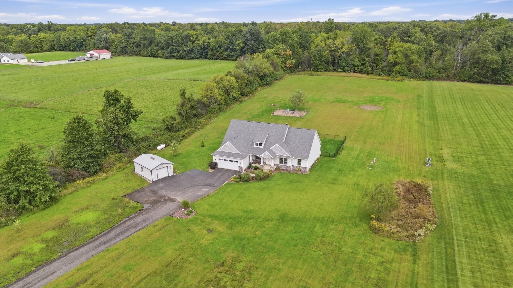 5+ Acre Lot
