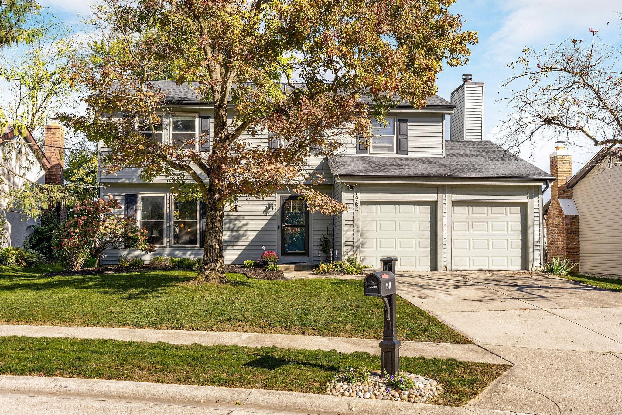 Featuring 4 BR, 2.1 Baths, 2140 Sqft of living space + 2 car garage, finished bsmt, big yard with deck, New Roof & Gutters, updated mechanicals and a great location in Powell, with Worthington Schools and Columbus Taxes! Let's go take a look...