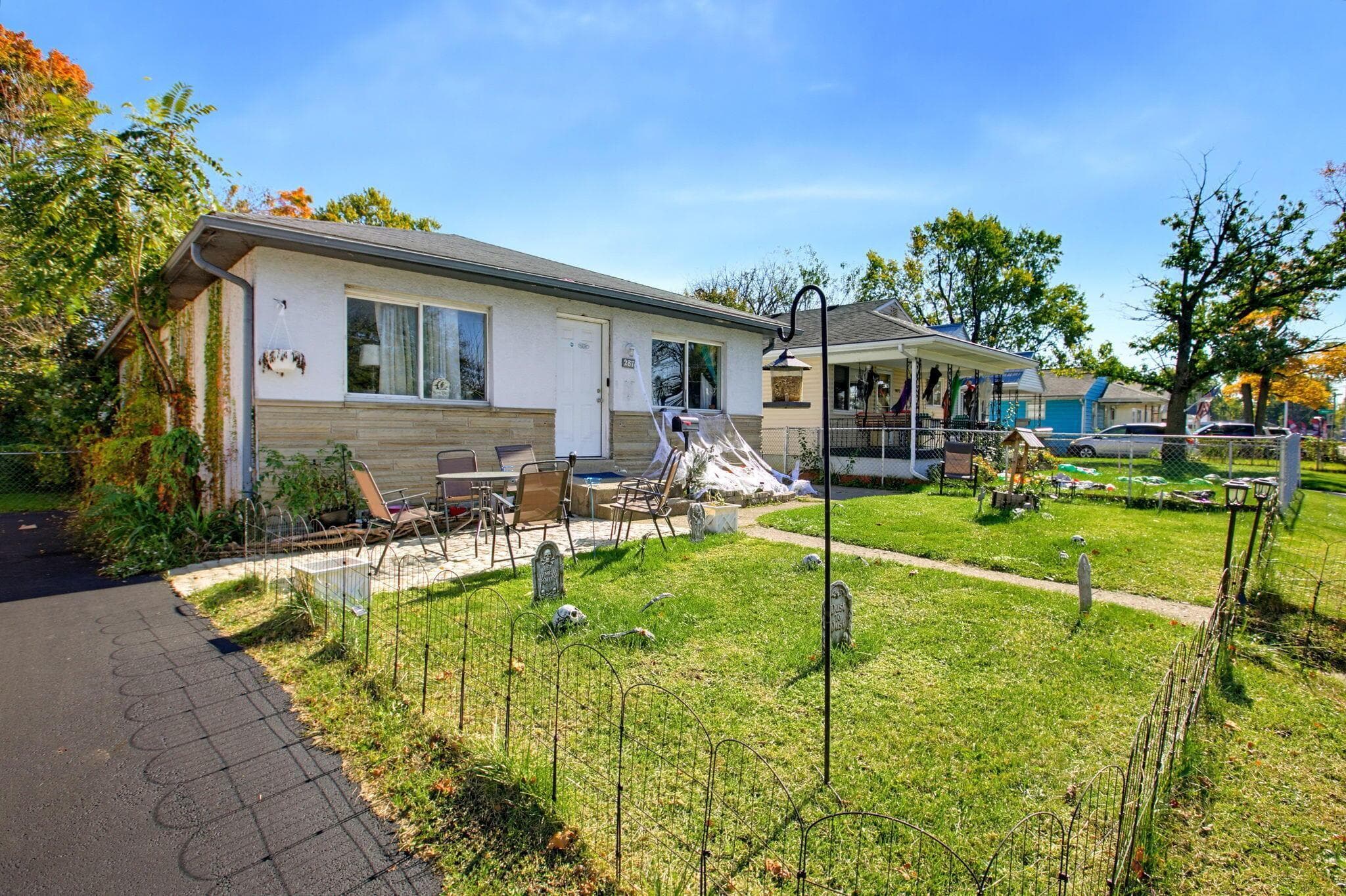 2876-2878 McGuffey Rd