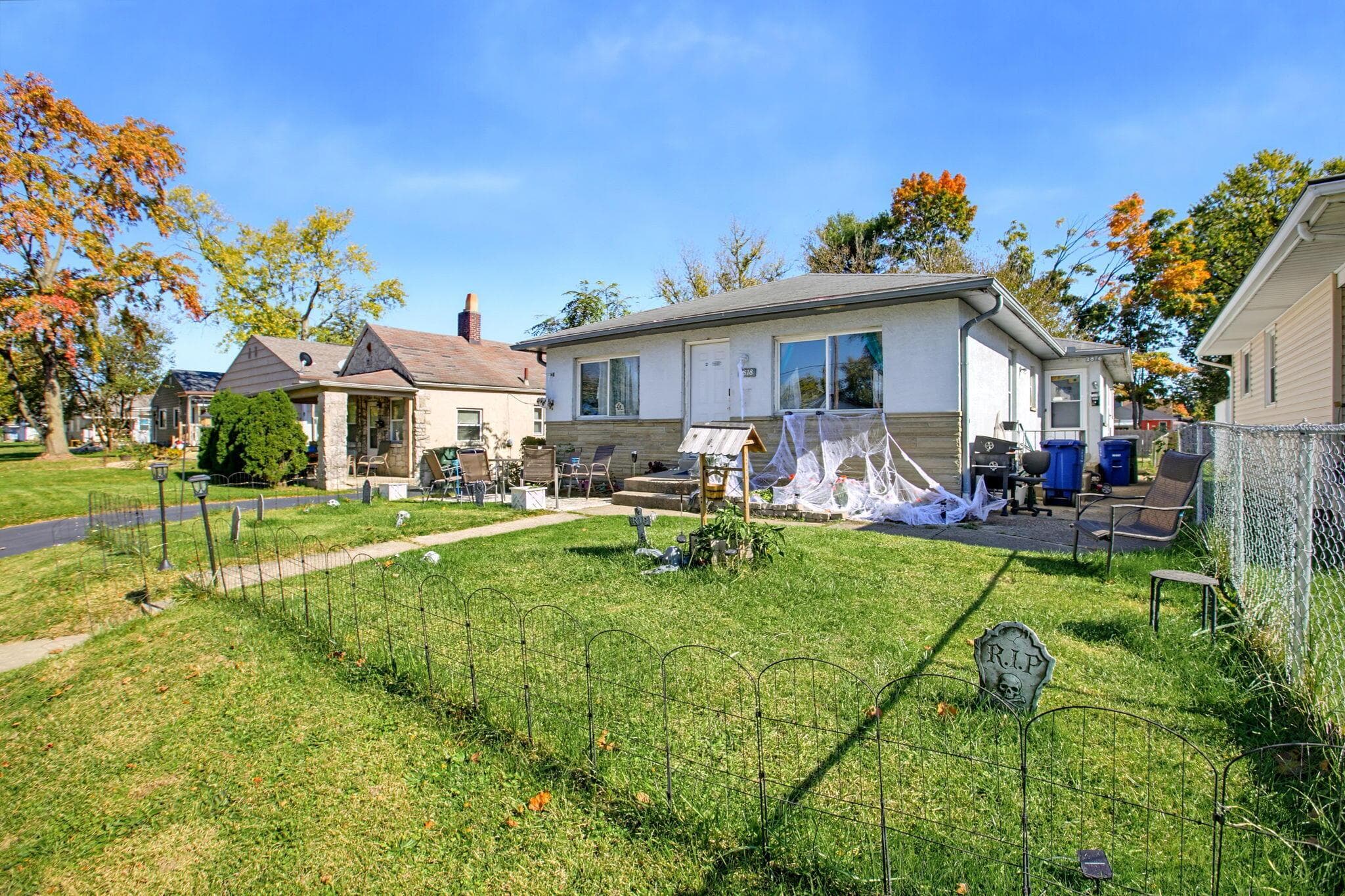 2876-2878 McGuffey Rd