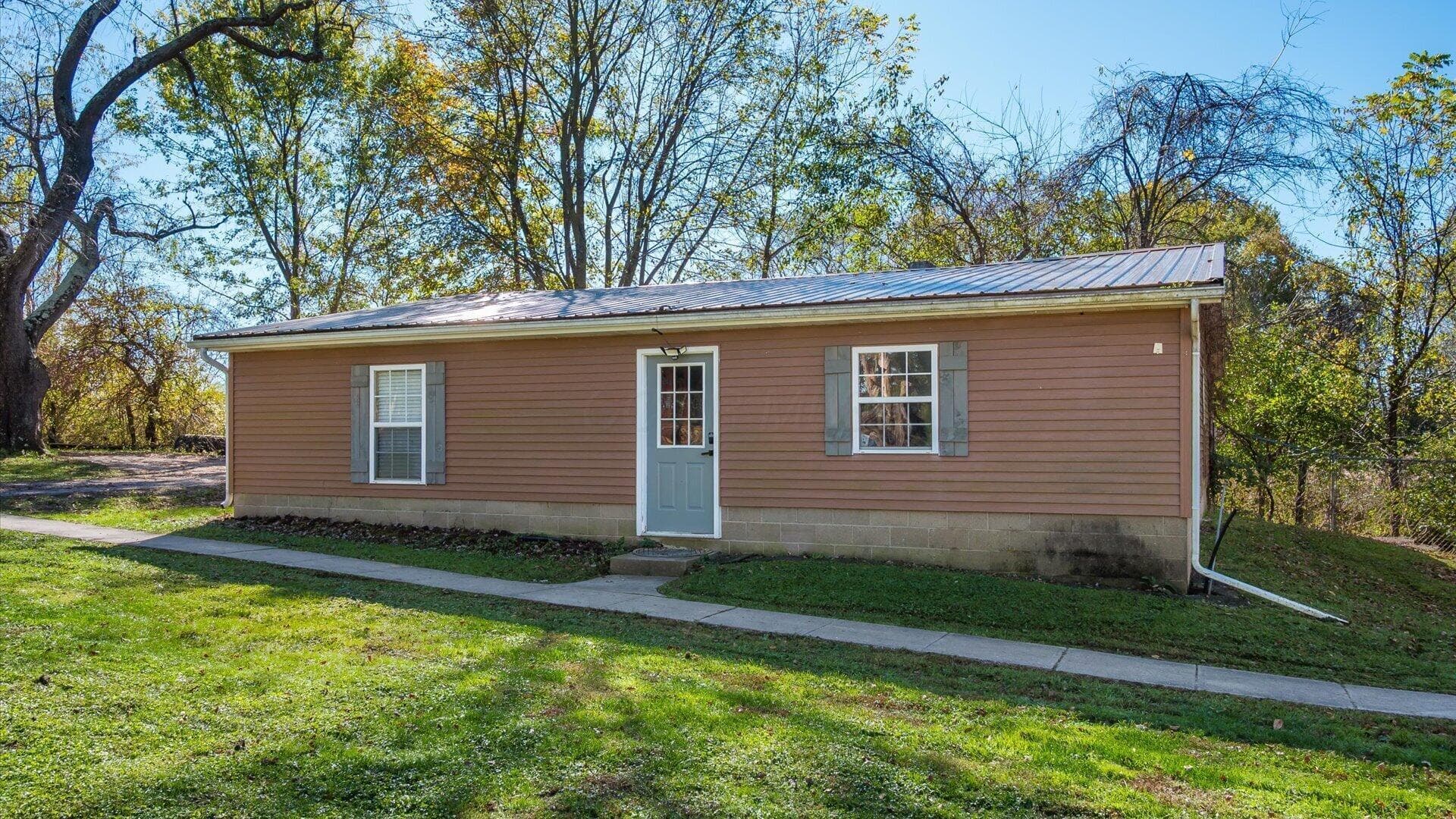 Detached Garage