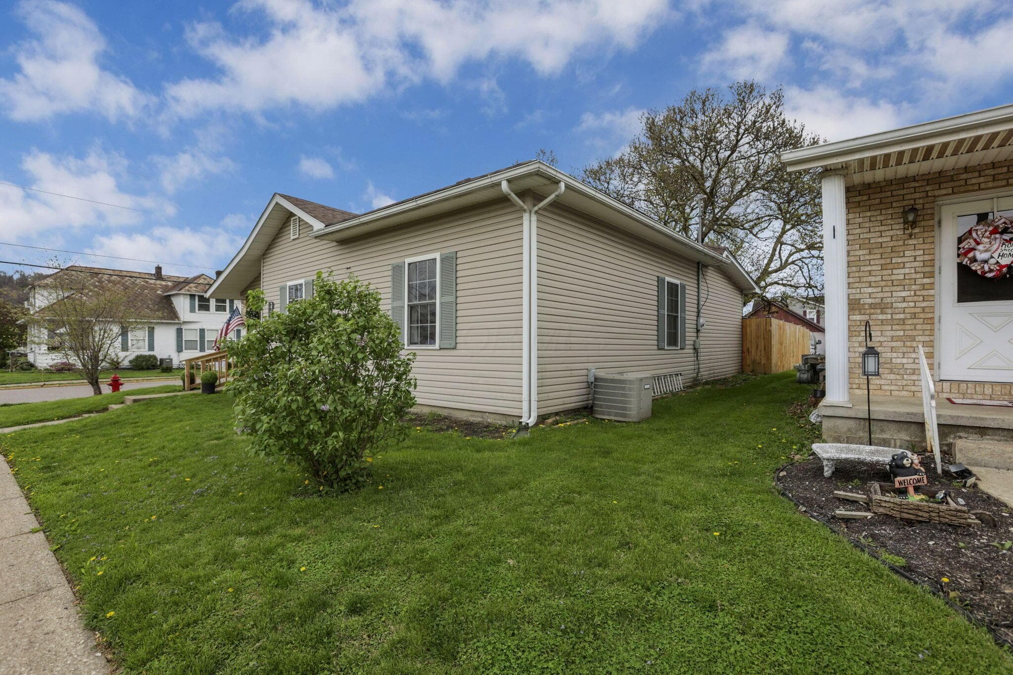 Welcome to 699 E Second Street, Logan, OH!