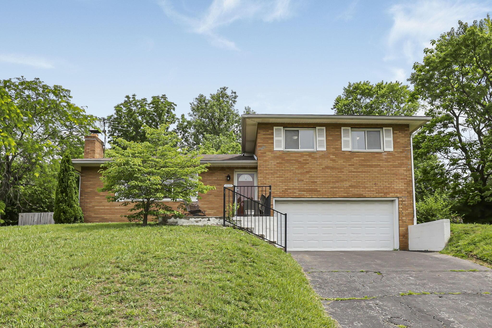 3250 Darracq Cir
Columbus, OH 43223