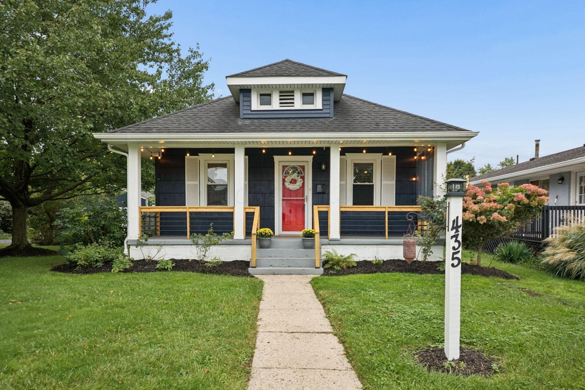 Beechwold Bungalow Beauty! Close to shops and restaurants in Beechwold, Clintonville, Graceland and Worthington!